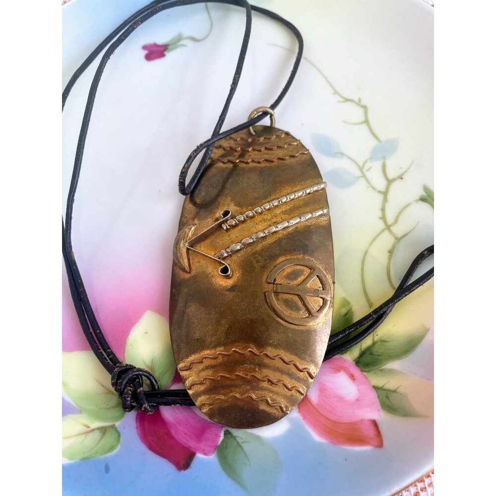 Vintage 60's Hippy Brass Large Pendant Peace Sign Leather chord - Picture 14 of 14